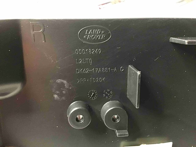 Напрямна заднього бампера, права LR055887 LAND ROVER