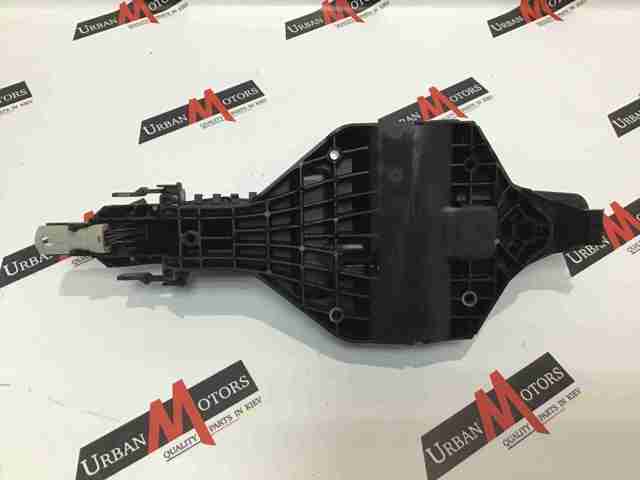 Ручка передніх дверей, зовнішня LR061200 LAND ROVER