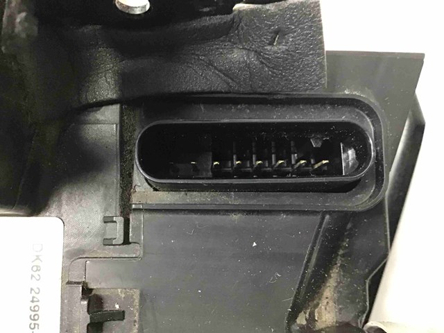 Замок задніх дверей, лівих LR063626 LAND ROVER