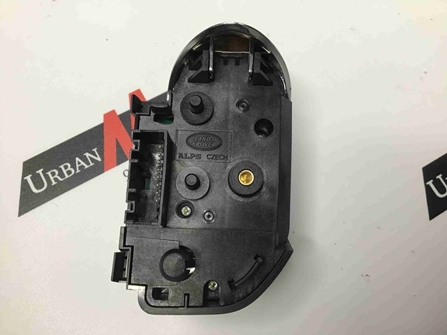 Блок кнопкових перемикачів кермового колеса LR067006 LAND ROVER