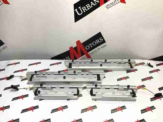 Облицювання порогу внутрішня, передня ліва LR067275 LAND ROVER