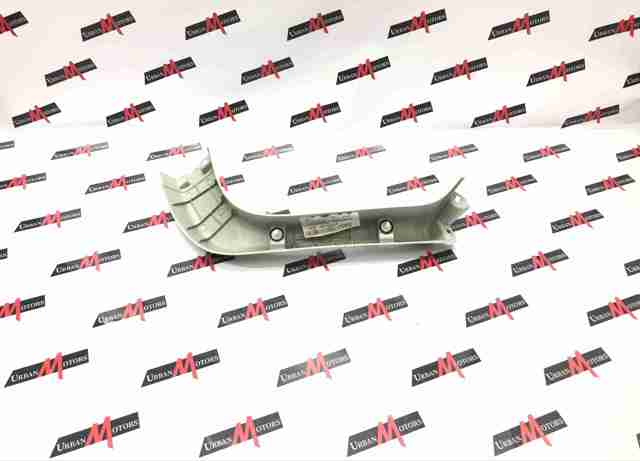 Пластик п'ятих дверей LR076670 LAND ROVER