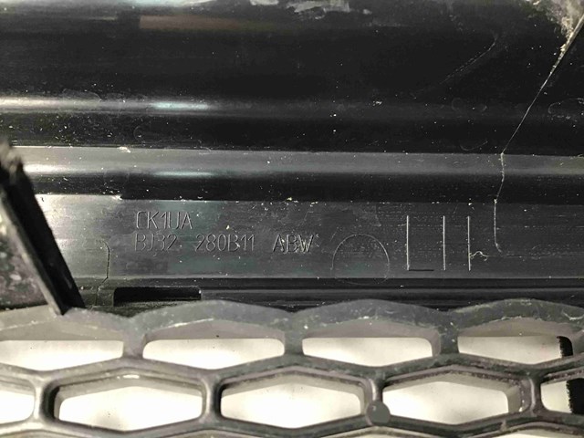 Молдинг переднього лівого крила LR078363 LAND ROVER