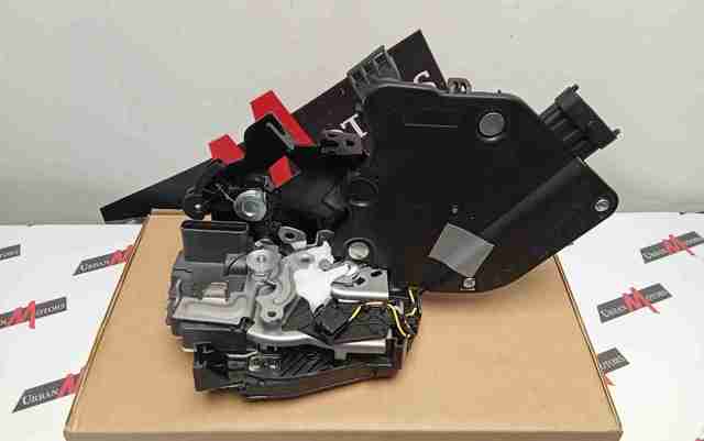 Замок передніх пасажирських дверей LR078706 LAND ROVER