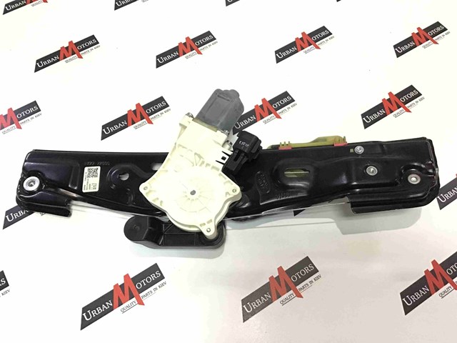 Механізм стеклопод'емника двері задньої, правої LR078973 LAND ROVER