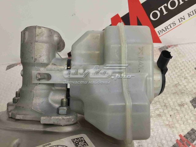 Циліндр гальмівний, головний LR081597 LAND ROVER