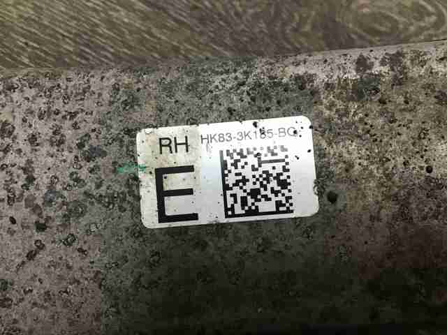 Цапфа поворотна права LR093817 LAND ROVER