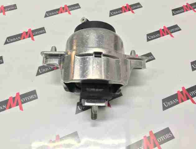 Права подушка мотора LR141381 LAND ROVER
