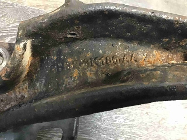 Цапфа поворотного кулака RUB500330 LAND ROVER