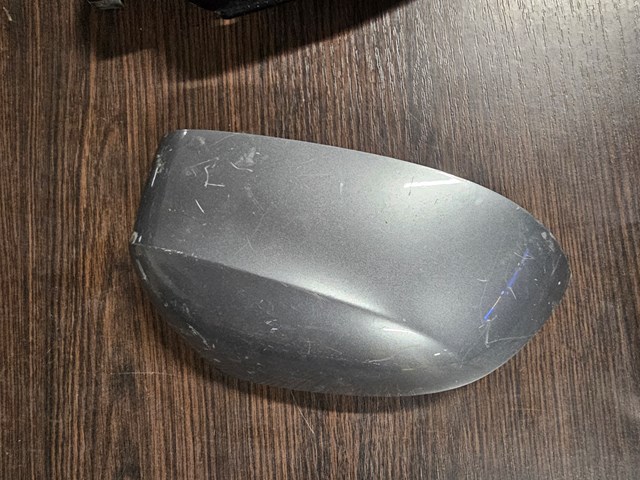 Накладка правого дзеркала заднього виду 51167365114 BMW