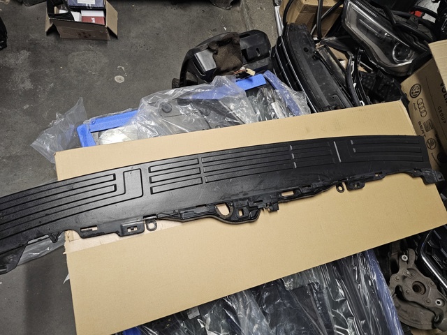 Молдинг бампера заднього 5216260090 TOYOTA