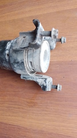 Подушка передньої опори двигуна 1236128220 TOYOTA