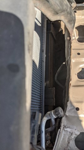 Підвіска радіатора 253113E350 HYUNDAI