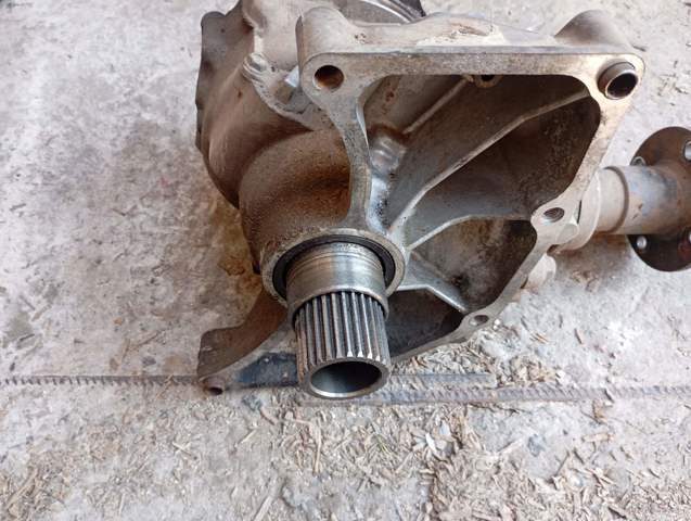 Коробка роздавальна в зборі 331008H513 NISSAN