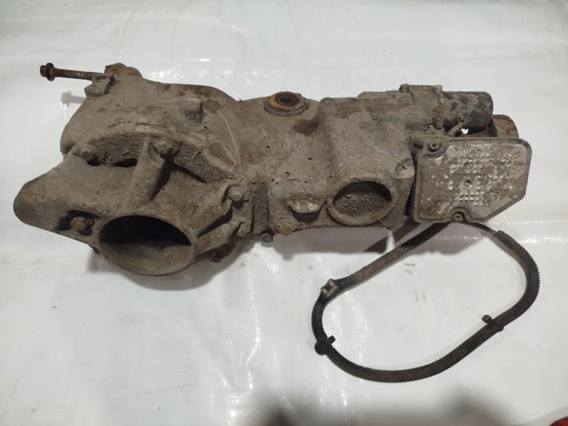 Задній редуктор 383008H500 NISSAN