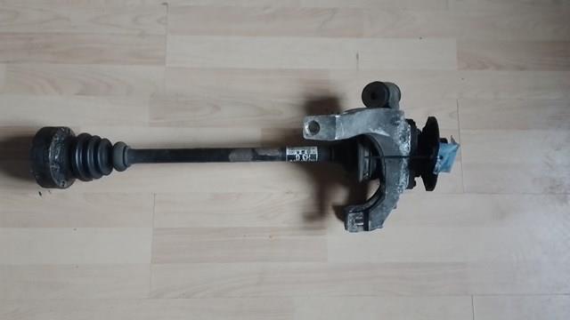 Цапфа поворотна ліва 4D0505429C VAG