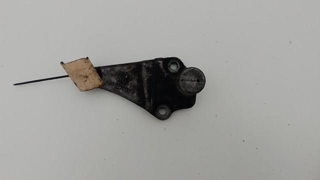 Кронштейн подушки (опори) двигуна, передньої 8D0199343J VAG