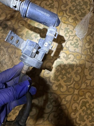 Клапан системи вентиляції паливного бака 06H906517H VAG