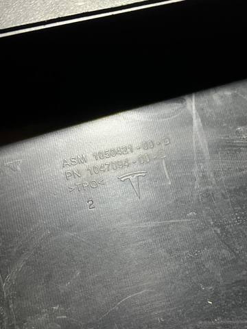 Сплитер переднього бампера 105042100D Tesla Model