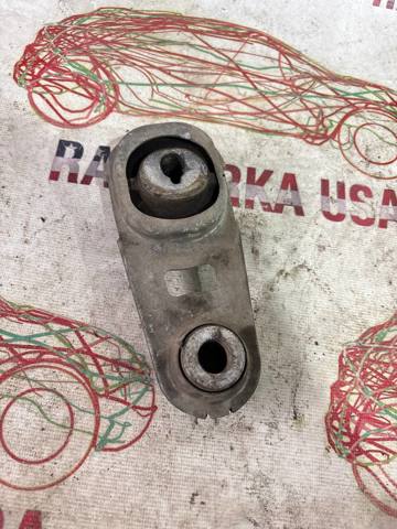 Опора двигуна задня Nissan Qashqai 2