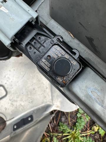 Датчик тиску палива 13502903 GM