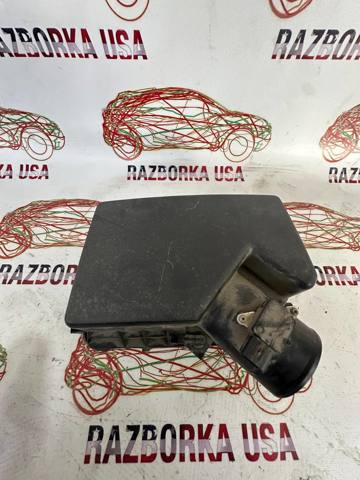 Корпус повітряного фільтра, верхня частина 177050V020 TOYOTA