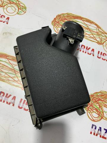Корпус повітряного фільтра, верхня частина 177350V030 TOYOTA