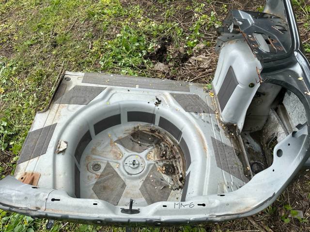 Ніша запаски 1K5813114 VAG