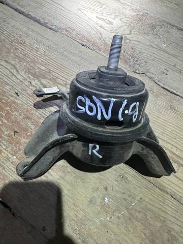 Права подушка двигуна 218104R100 HYUNDAI