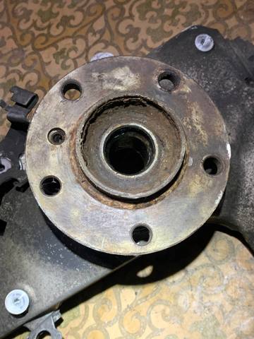 Маточини передніх коліс 31206868480 BMW