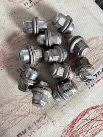 Гайка колісна 40224JK00A NISSAN