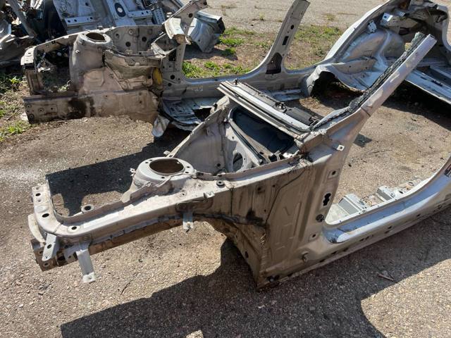 Панель бризковика моторного відсіку, ліва 41007377915 BMW