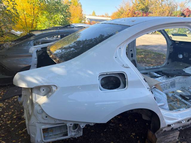 Крило заднє праве 41007493268 BMW