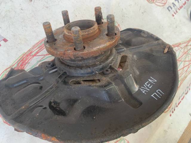 Маточина колеса передня 4350221010 TOYOTA