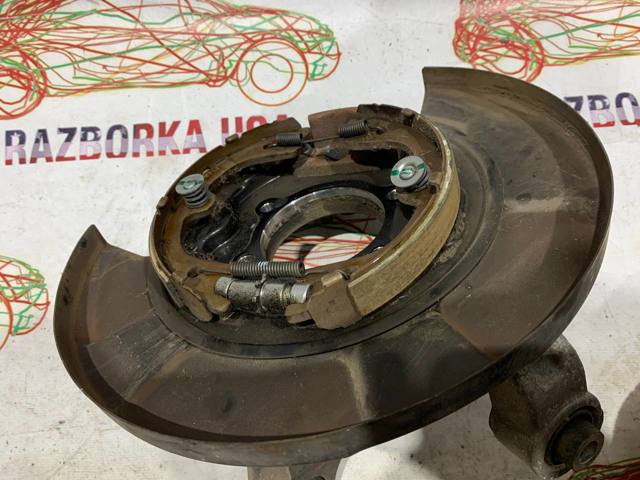 Диск опорний, заднього гальм. барабана, правий 440001MB6A NISSAN