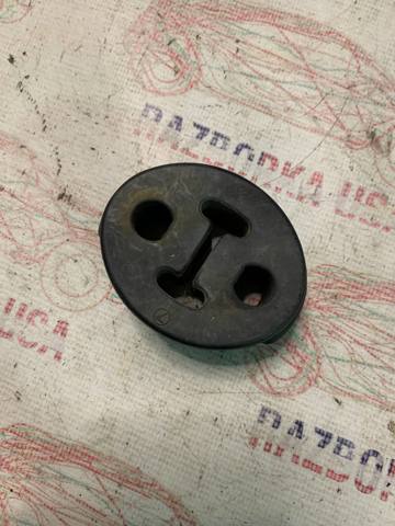 Подушка кріплення глушника 44066AE021 SUBARU