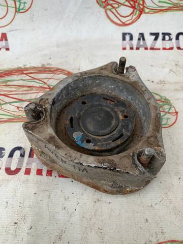 Кріплення переднього амортизатора 4860905030 TOYOTA