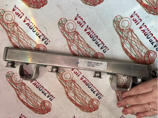 Паливна рампа 4M5G9D280DB FORD