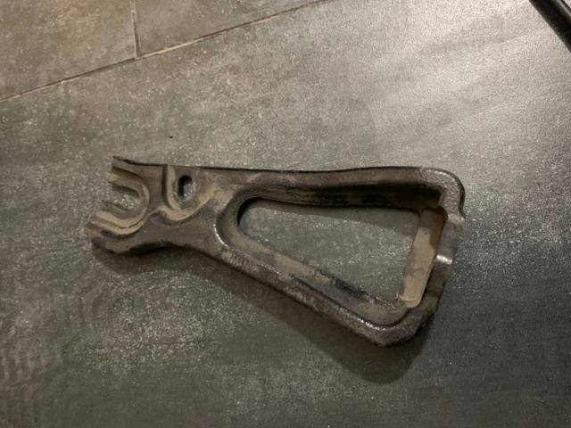 Кронштейн подушки (опори) двигуна, правої 50625TRWA00 HONDA