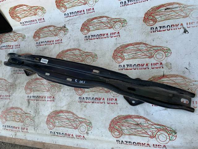 Буфер бампера заднього 51127256928 BMW