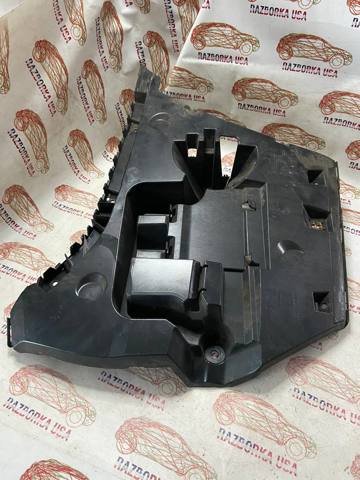 Кронштейн бампера заднього, правий 51127331608 BMW