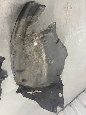Підкрилок переднього крила, лівий задній 51717186723 BMW