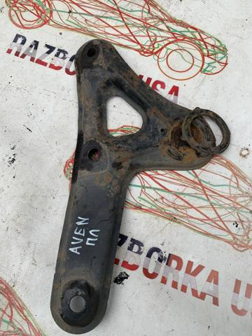 Кронштейн передньої балки 5225805020 TOYOTA