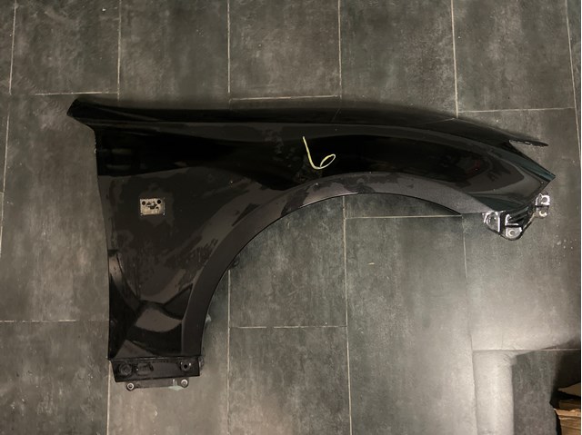 Переднє праве крило 5381124240 TOYOTA