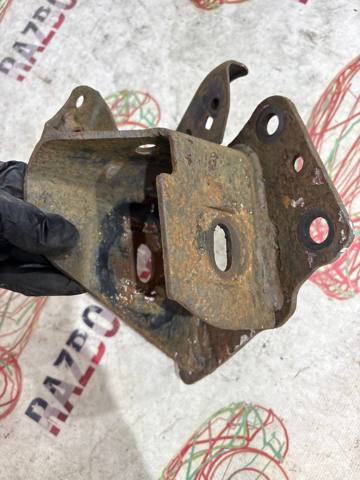 Кронштейн задньої балки 55430JD000 NISSAN