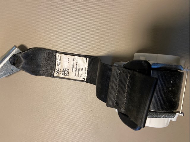 Пасок безпеки задній лівий 5C6857805 VAG