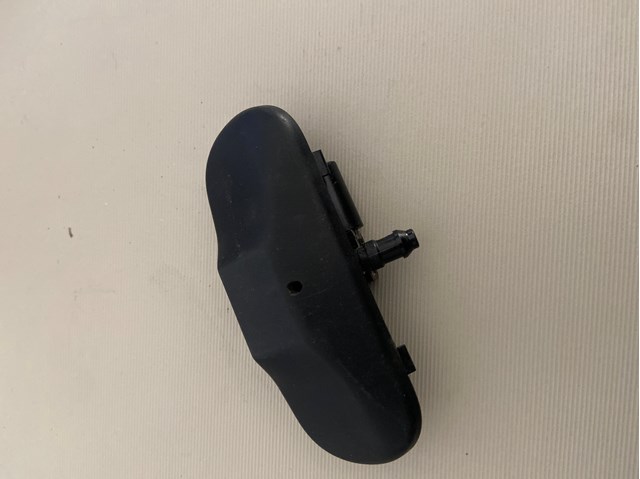 Форсунка омивача лобового скла 5M0955986C VAG