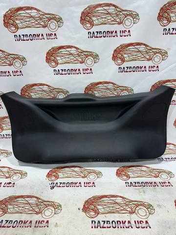 Оббивка дверей задка кузова 5UN06DX9AC CHRYSLER