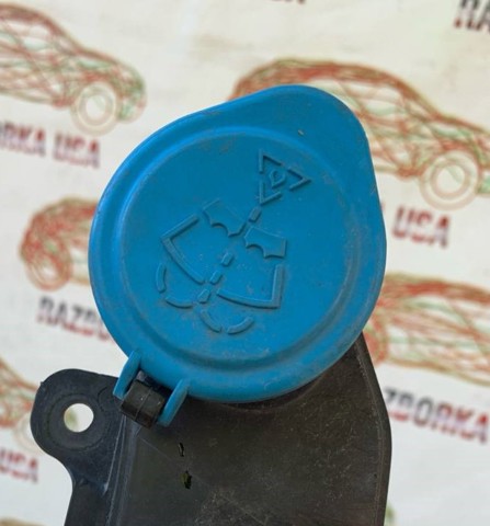 Кришка бака омивача 61667427884 BMW