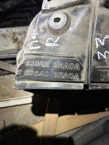 Підкрилок переднього крила, правий 638406RA0A NISSAN